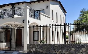 Casa del Algarrobo